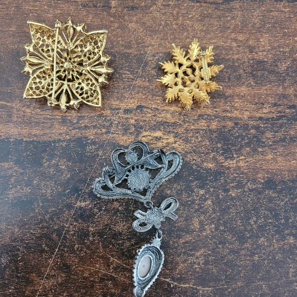 3 Vintage and Vintage Inspired Brooches As Is. See Description - Picture 2 of 9